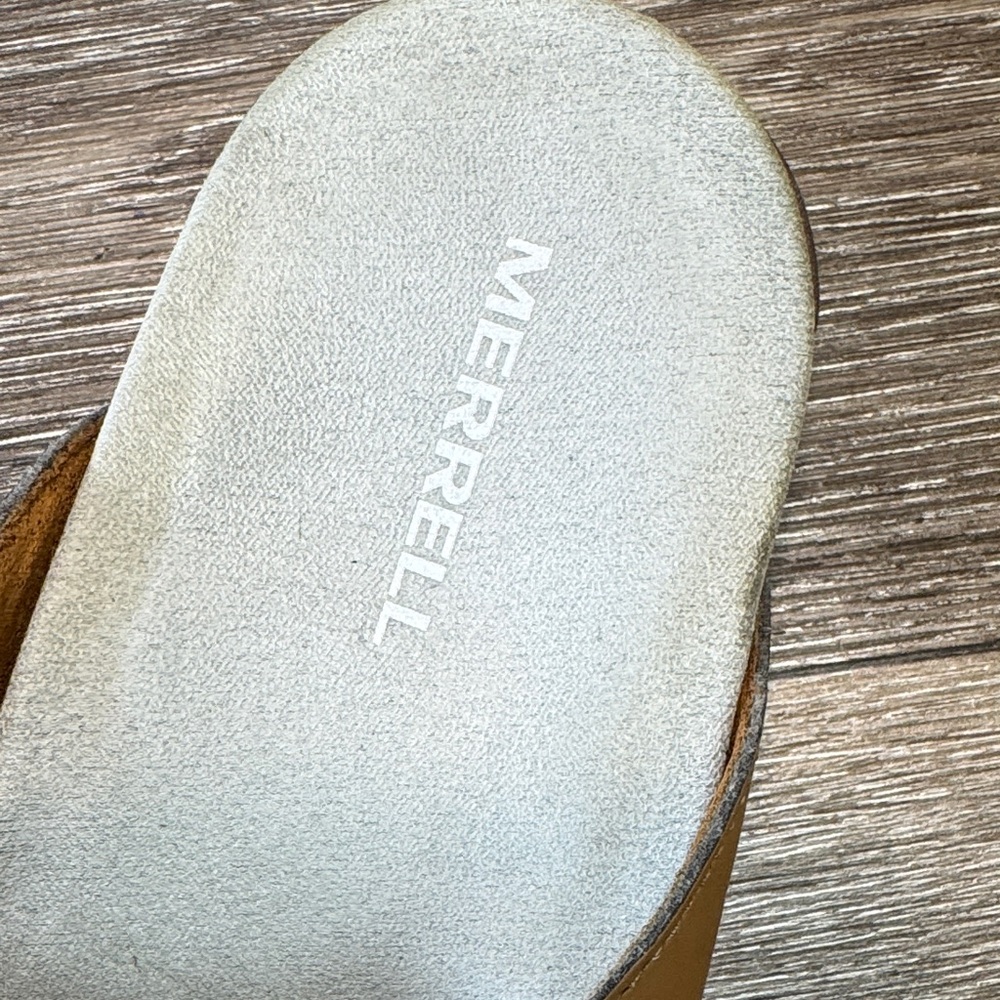 Merrell Women's Yellow and Tan Sandals size 9 (j65) - Picture 3 of 7